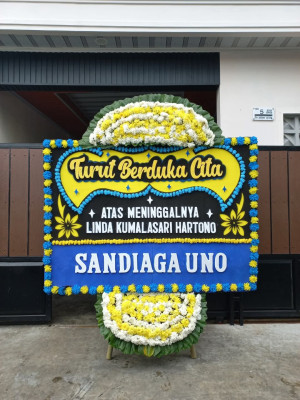 Papan Bunga Duka di Cimenteng